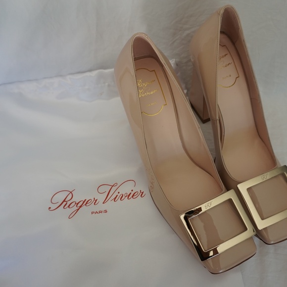 Roger Vivier Viv' Square Metal Buckle Platform Pumps in Patent Nude Leather - Picture 13 of 14